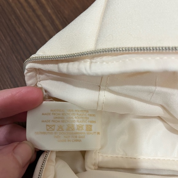 NWOT Dolce&Gabbana Devotion Sacred Heart
Toiletry Make-up Bag Pouch - Picture 9 of 12